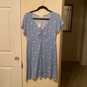 BRAND NEW IVY AND MAIN FLORAL DRESS